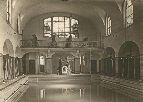Schillerbad Bild 2 Innenansicht 1911