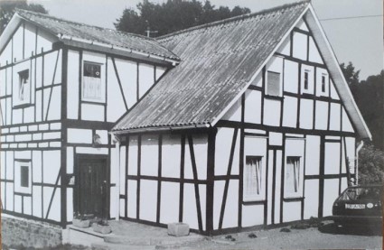 Foto alte Schule Seitenansicht nach Umbau 1990 1993